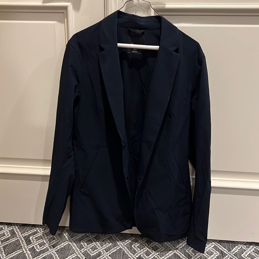 Theory windbreaker